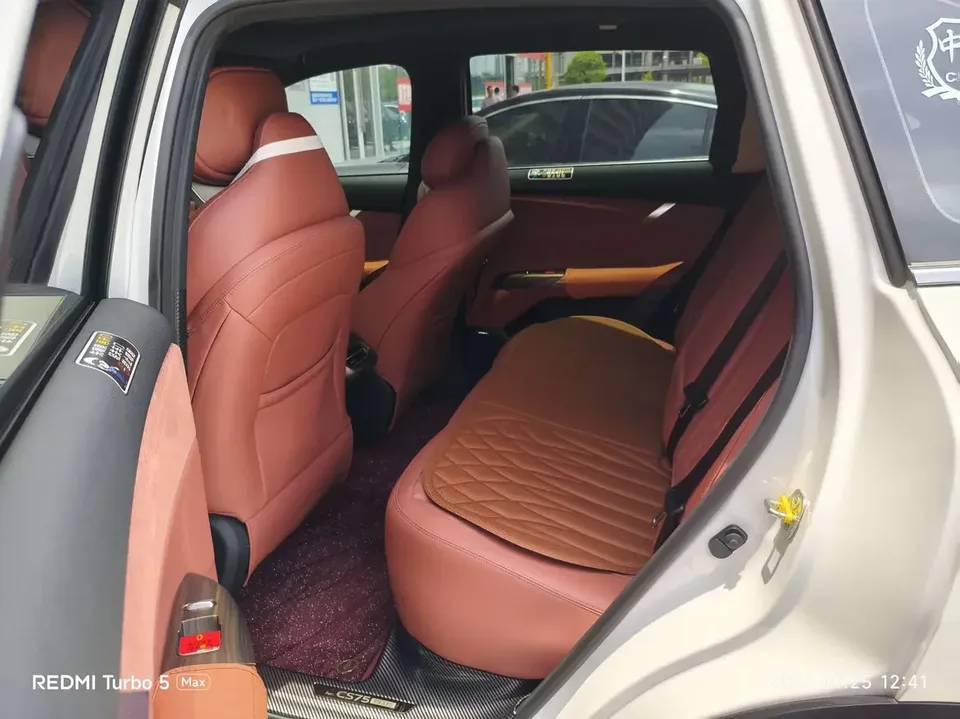 Changan CS75PLUS Changan CS75 PLUS 2025 The fourth generation 1.5T new Blue Whale smart flagship model 2025 — thumbnail 3