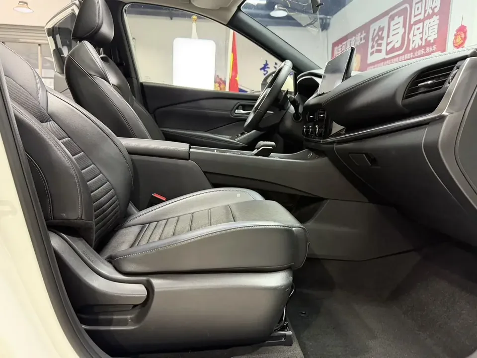 Nissan Qashqai Qashqai 2023 1.3T Deluxe Edition 2023 — thumbnail 3
