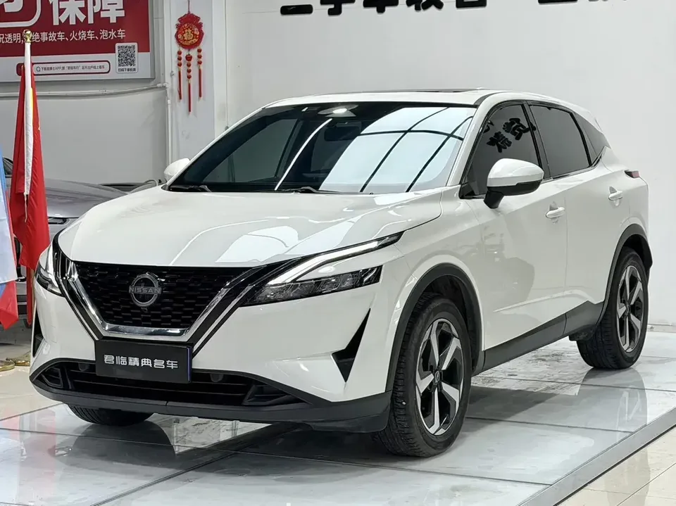 Nissan Qashqai Qashqai 2023 1.3T Deluxe Edition 2023 — photo 1, buy with delivery to Moscow