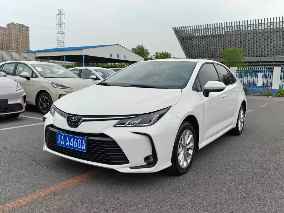Toyota Corolla Corolla 2021 1.2T S-CVT Deluxe Edition 2022 — photo 1, buy with delivery to Moscow