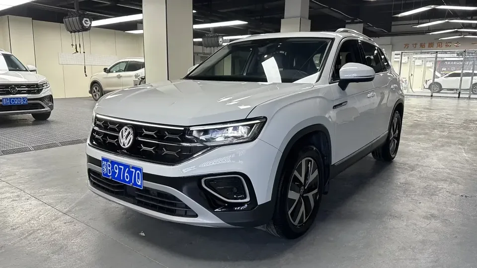 Volkswagen Tayron Tanyue 2023 280TSI 2WD Luxury Plus Advanced Edition 2023 — photo 1, buy with delivery to Moscow
