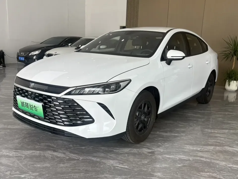 BYD Qin PLUS DM Qin PLUS DM 2025 DM-i 55KM Intelligent Driving Edition Leading Edition 2026 — photo 1, buy with delivery to Moscow