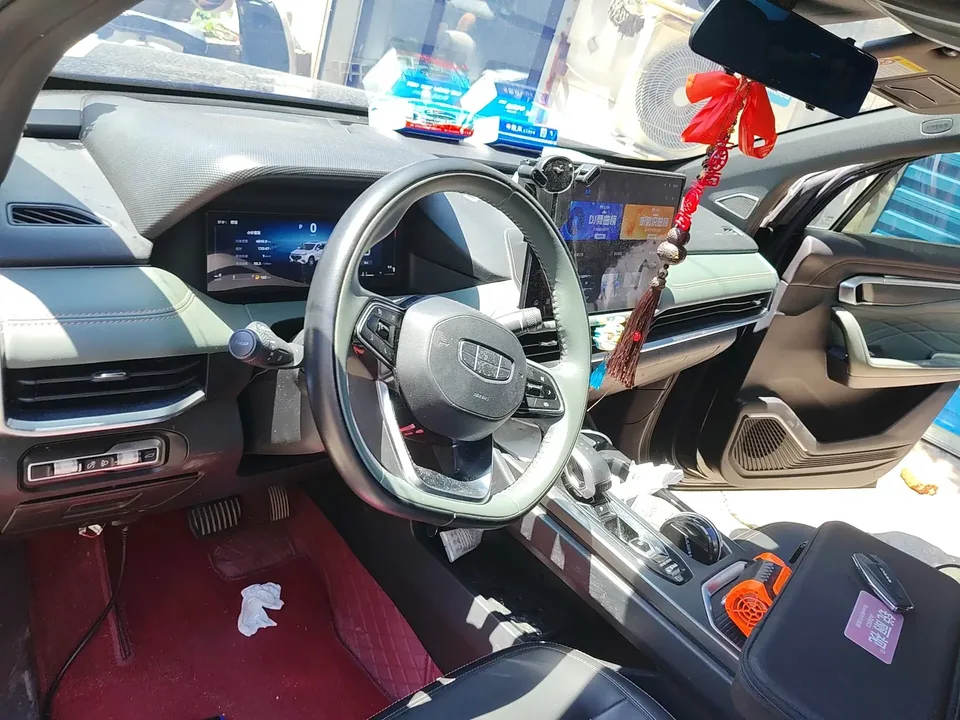 Geely Okavango Haoyue L 2024 2.0TD DCT Premium 2024 — thumbnail 2