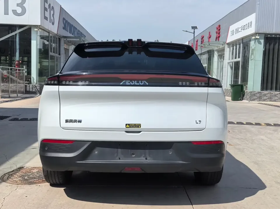 Dongfeng Fengshen L7 EV Fengshen L7 EV 2025 430 Light 2025 — миниатюра 2