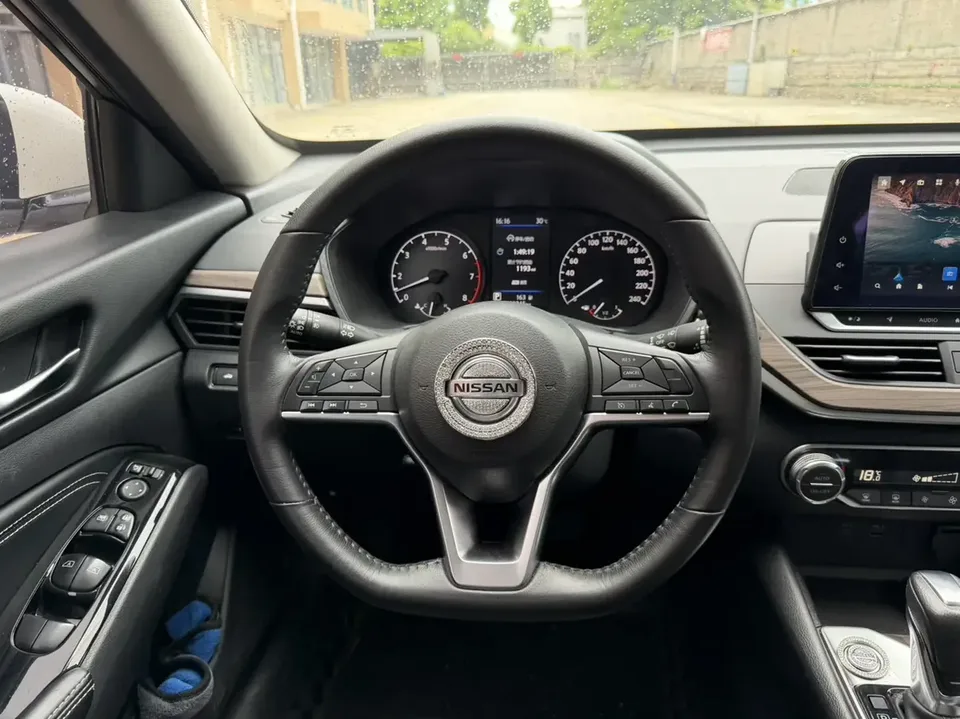 Nissan Altima Sound of nature 2021 2.0L XL Comfort Edition 2023 — thumbnail 5