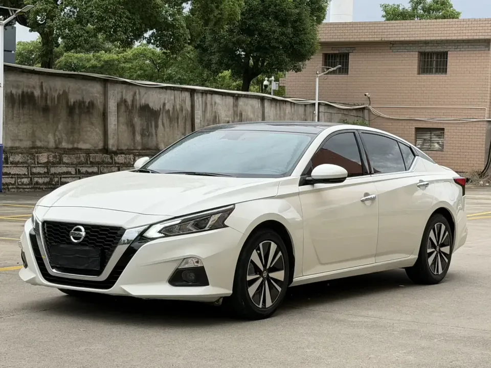 Nissan Altima Sound of nature 2021 2.0L XL Comfort Edition 2023 — photo 1, buy with delivery to Moscow