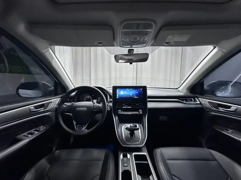 Haval M6 Haval M6 2021 PLUS 1.5T DCT Luxury Intelligent Connection 2022 — thumbnail 4