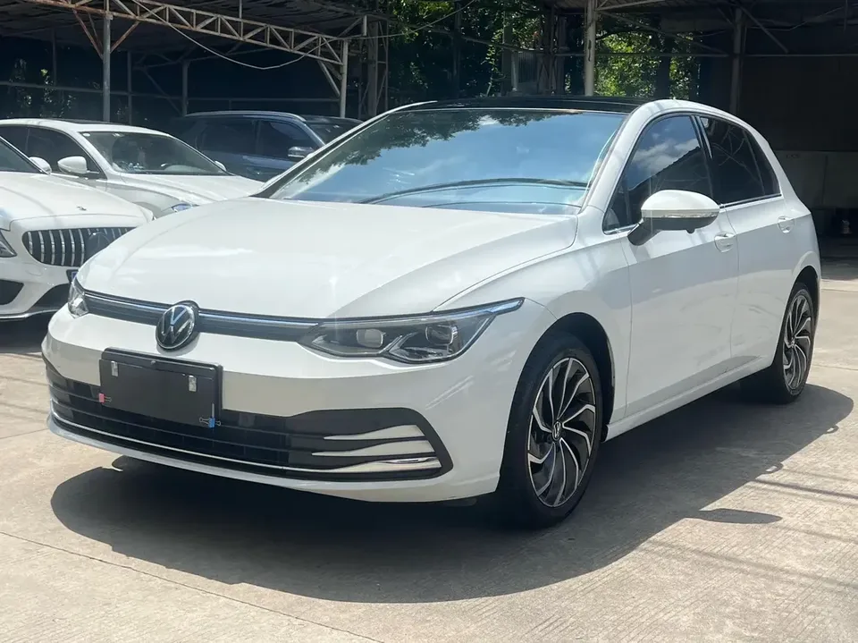 Volkswagen Golf golf 2023 280TSI DSG Pro facelift 2024 — photo 1, buy with delivery to Moscow