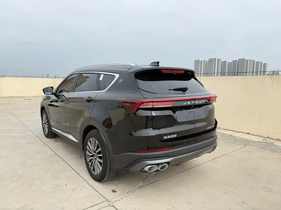 Jetour Jietu X70 PLUS Jietu X70 PLUS 2024 Champion Edition 1.5T DCT Champion MAX 7 Seaters 2024 — thumbnail 2