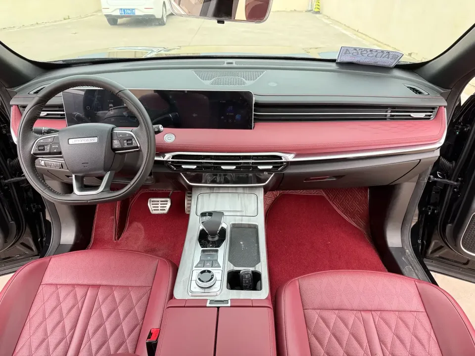 Jetour Jietu X70 PLUS Jietu X70 PLUS 2024 Champion Edition 1.5T DCT Champion MAX 7 Seaters 2024 — thumbnail 3