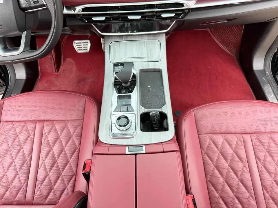 Jetour Jietu X70 PLUS Jietu X70 PLUS 2024 Champion Edition 1.5T DCT Champion MAX 7 Seaters 2024 — thumbnail 4