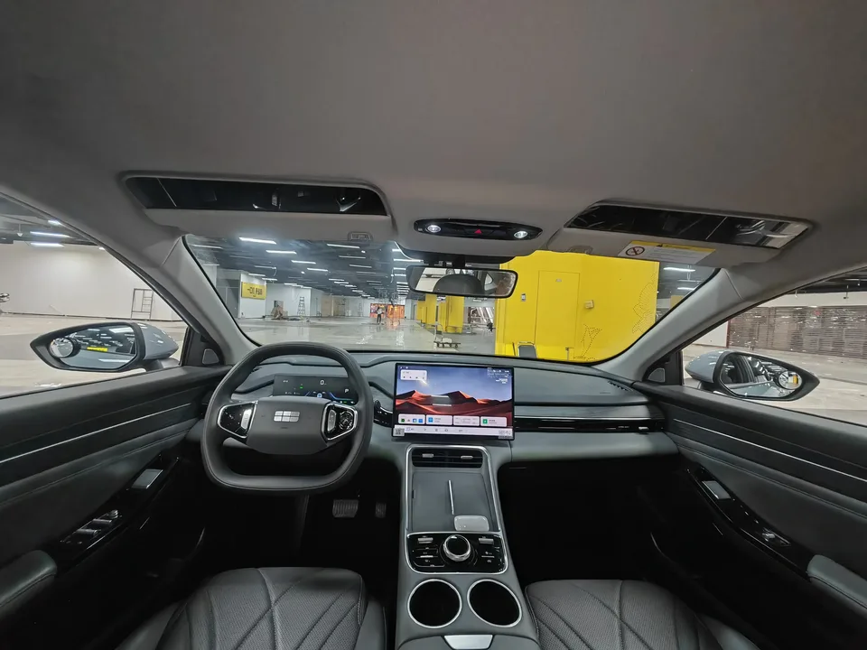 Geely Galaxy L6 Galaxy L6 2025 1.5 EM-i DHT 140KM Long-distance Version 2025 — thumbnail 2