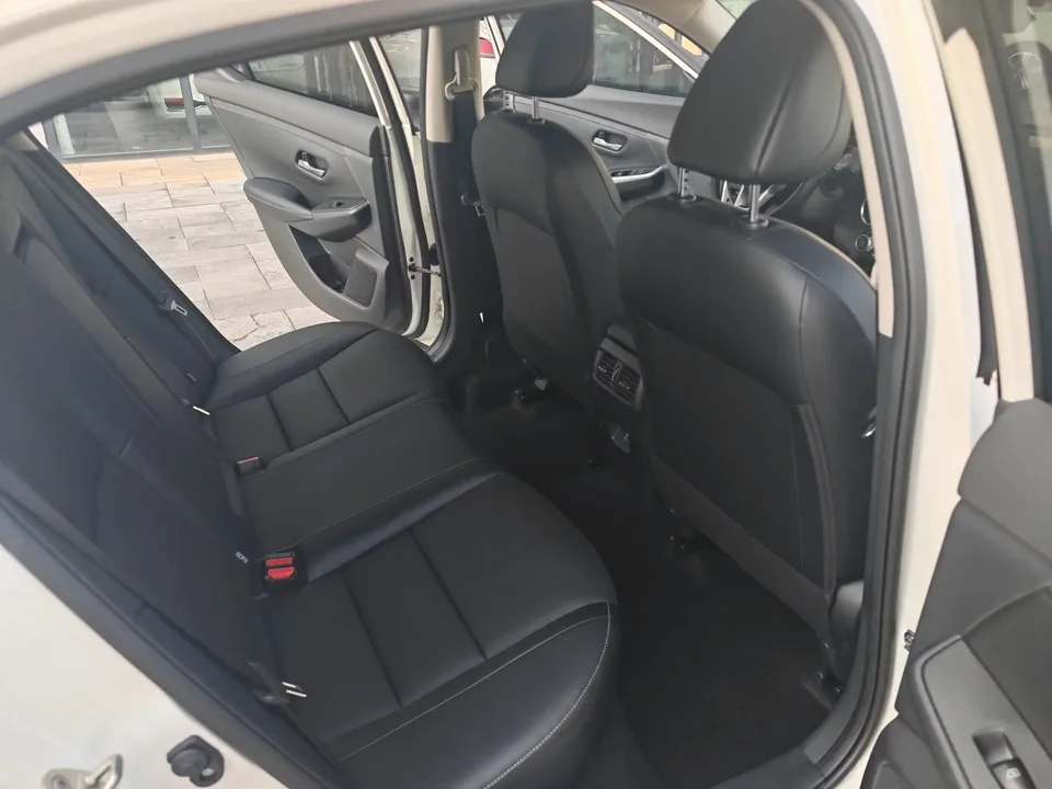 Nissan Sylphy Sylphy 2023 1.6L CVT Enjoy Edition 2023 — thumbnail 4