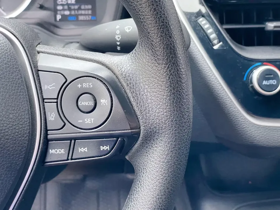 Toyota Levin Lei Ling 2022 Dual Engine 1.8H E-CVT Leading Edition 2022 — thumbnail 3