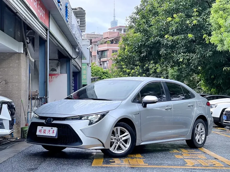 Toyota Levin Lei Ling 2022 Dual Engine 1.8H E-CVT Leading Edition 2022 — photo 1, buy with delivery to Moscow