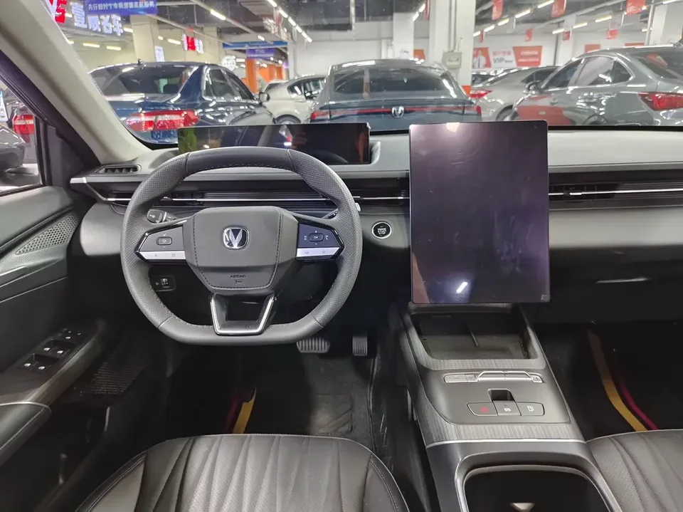 Changan Eado PHEV Eado PHEV 2025 Smart New Blue Whale 145KM Battleship Edition 2025 — thumbnail 5