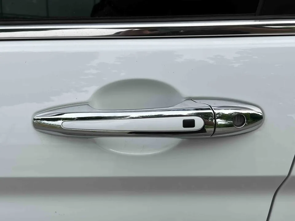 Haval M6 Haval M6 2023 PLUS 1.5T Manual Luxury Smart Connection 2024 — thumbnail 3