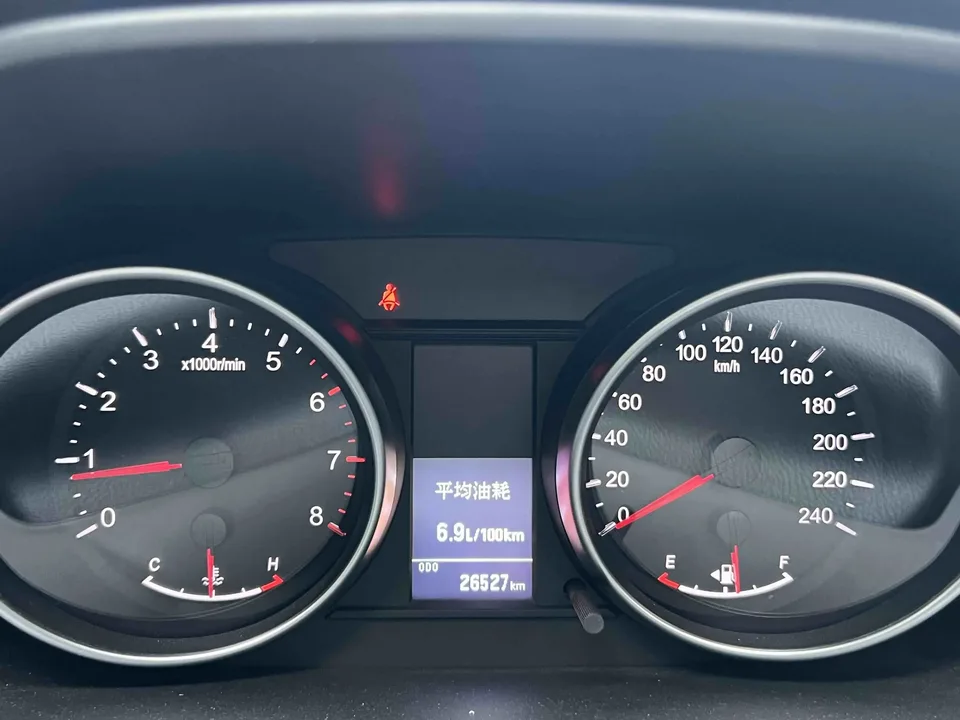 Haval M6 Haval M6 2023 PLUS 1.5T Manual Luxury Smart Connection 2024 — thumbnail 4