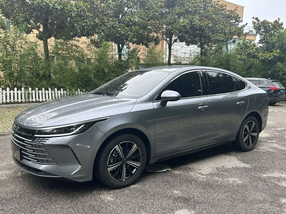 BYD Destroyer 05 Destroyer 05 2024 Honor Edition DM-i 55KM Deluxe 2024 — photo 1, buy with delivery to Moscow