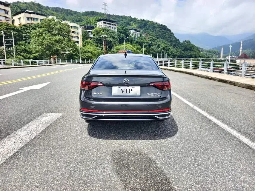 Volkswagen Sagitar Sagitar 2024 300TSI DSG Flying Edition 2024 — thumbnail 2