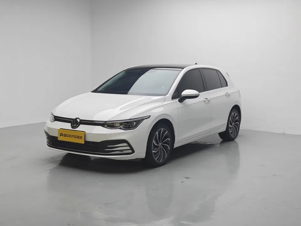 Volkswagen Golf golf 2021 280TSI DSG Pro 2022 — photo 1, buy with delivery to Moscow