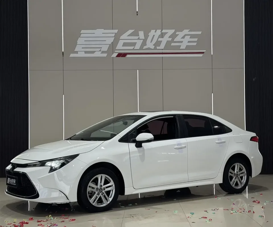 Toyota Levin Lei Ling 2021 185T CVT Deluxe Edition 2022 — photo 1, buy with delivery to Moscow