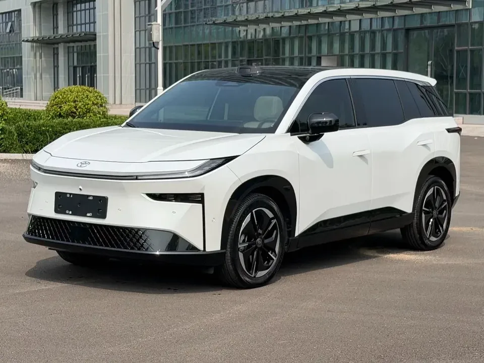 Toyota Bozhi 3X Bozhi 3X 2025 520 Pro LiDAR Edition 2025 — photo 1, buy with delivery to Moscow