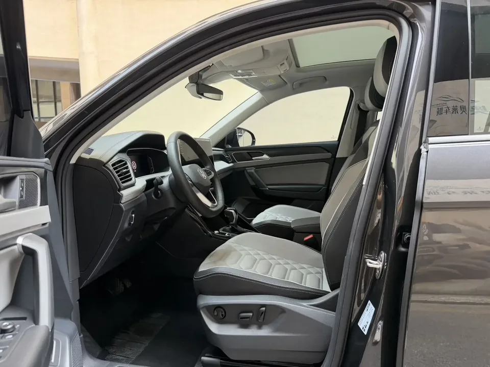 Volkswagen Tayron Tanyue 2023 280TSI 2WD Luxury Plus Advanced Edition 2023 — thumbnail 4