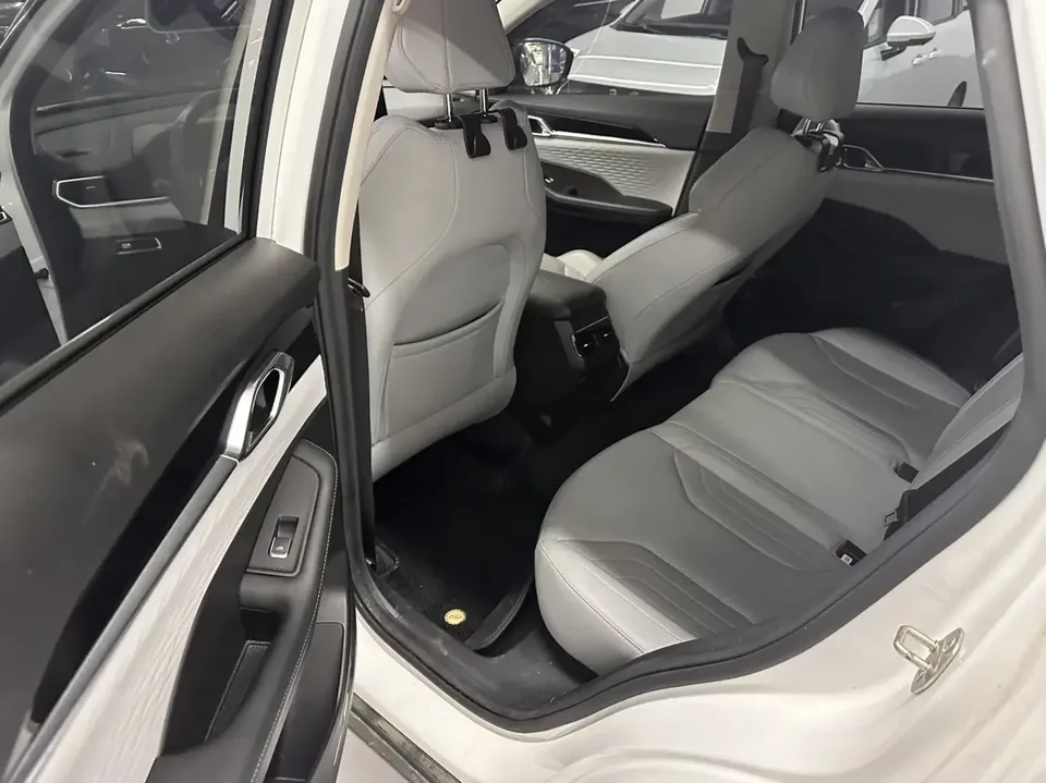 Geely Coolray SX11 Binyue 2025 Binyue L 1.5TD DCT Star Edition 2025 — thumbnail 3