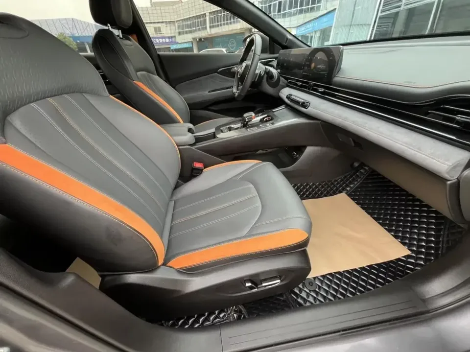 GAC Trumpchi Empow Shadow Leopard 2022 270T J16 R-Style Track Edition 2023 — thumbnail 4