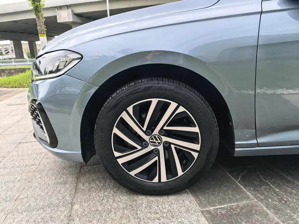 Volkswagen Lavida Lavida 2023 300TSI DSG Starry Sky Edition 2024 — thumbnail 3