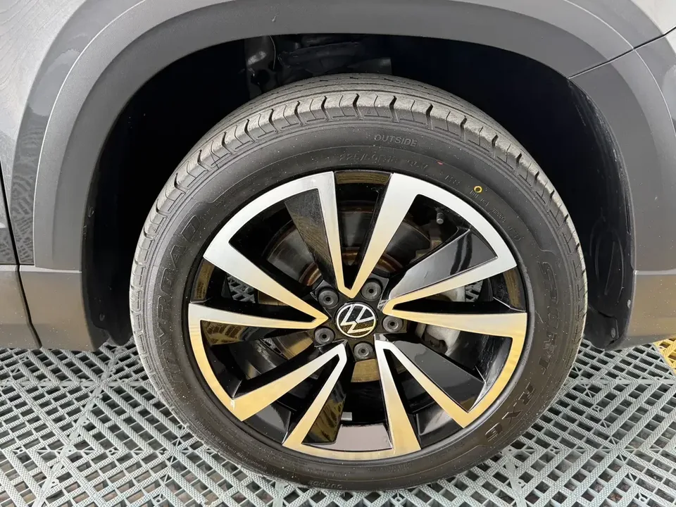 Volkswagen Tharu tuyue 2022 280TSI 2WD Deluxe Edition 2022 — thumbnail 4