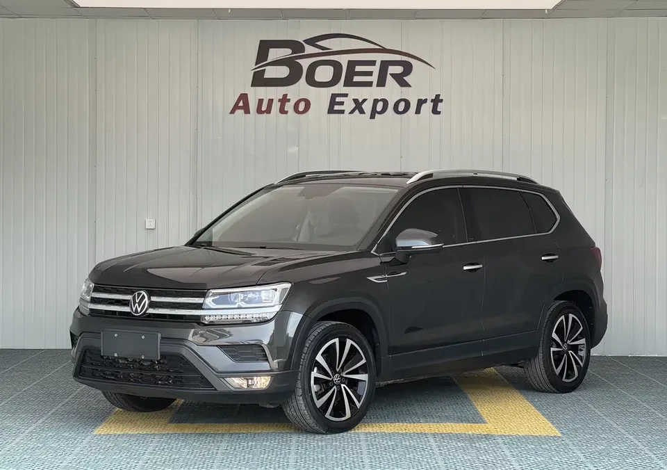 Volkswagen Tharu tuyue 2022 280TSI 2WD Deluxe Edition 2022 — photo 1, buy with delivery to Moscow