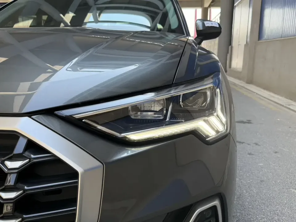 Audi Q3 Audi Q3 2022 35 TFSI Stylish Dynamic 2022 — миниатюра 3