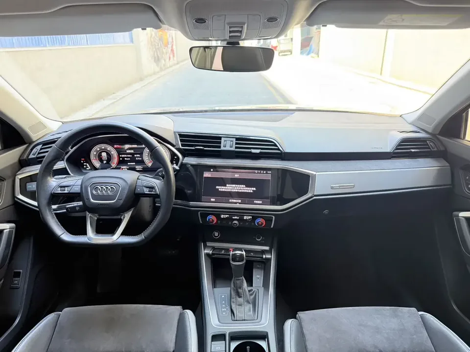 Audi Q3 Audi Q3 2022 35 TFSI Stylish Dynamic 2022 — миниатюра 5