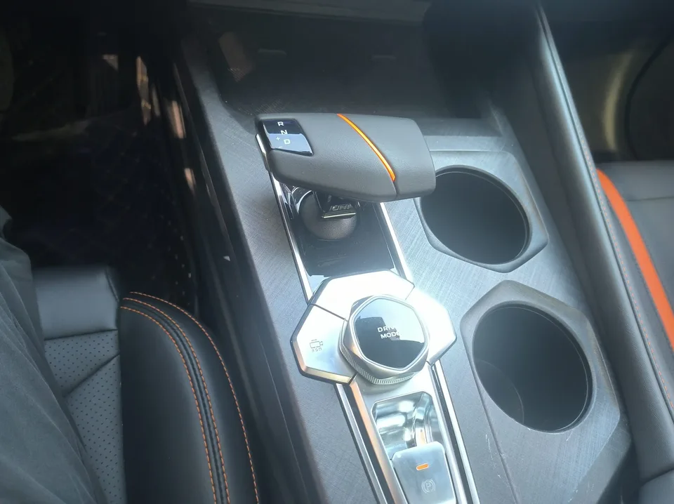 Changan UNI-V Changan UNI-V 2024 1.5T Premium 2024 — thumbnail 3