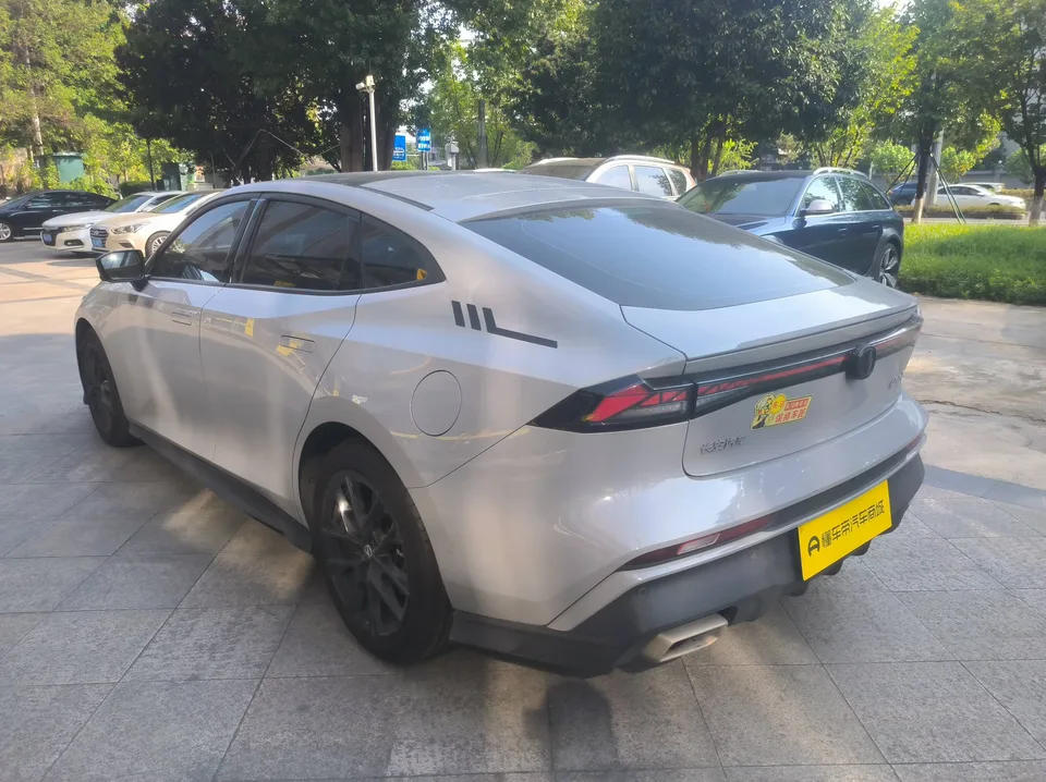 Changan UNI-V Changan UNI-V 2024 1.5T Premium 2024 — thumbnail 4