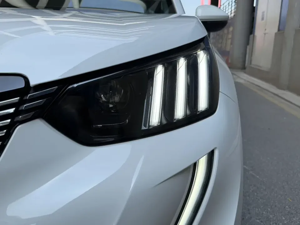 Peugeot 2008 Peugeot 2008 2022 230THP THE ONE 2025 — thumbnail 3