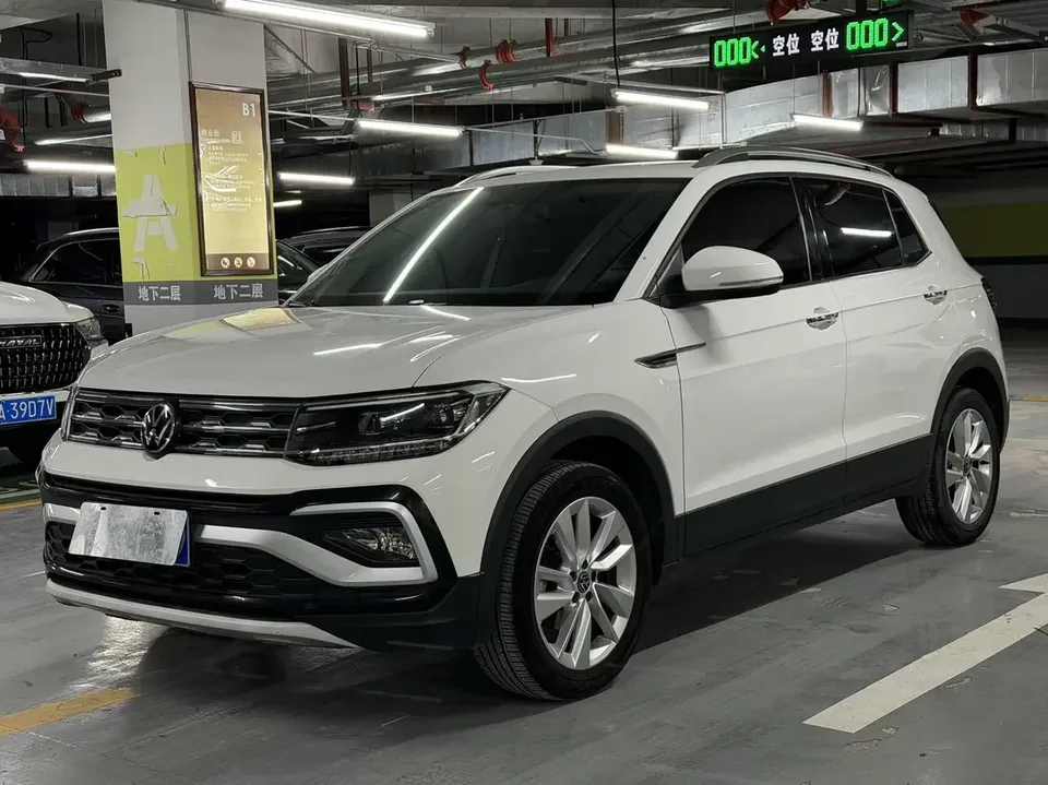 Volkswagen Tu Kai Tu Kai 2021 1.5L Automatic Comfort Edition 2022 — photo 1, buy with delivery to Moscow
