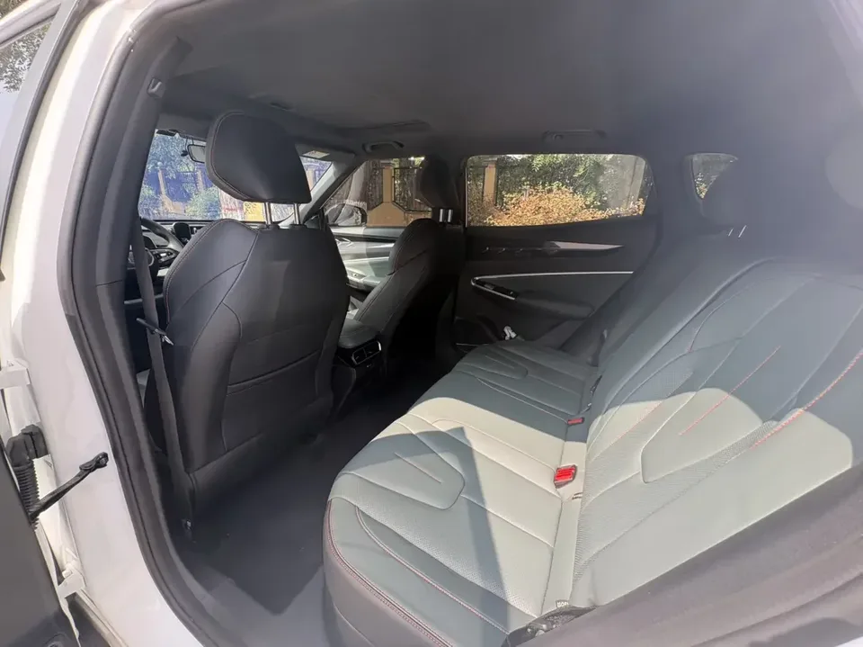 Geely Atlas Boyue 2024 1.5TD Dragon Edition 2024 — thumbnail 3