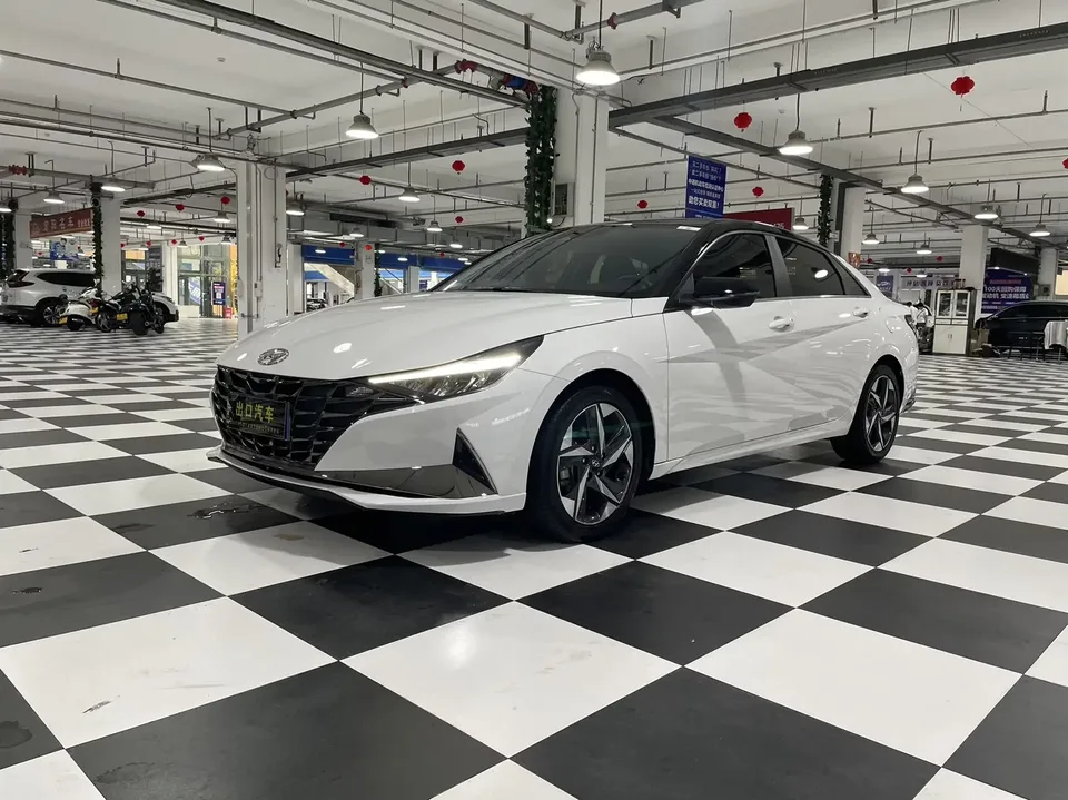 Hyundai Elantra Elantra 2022 1.5L CVT LUX Black Knight Limited Edition 2022 — photo 1, buy with delivery to Moscow