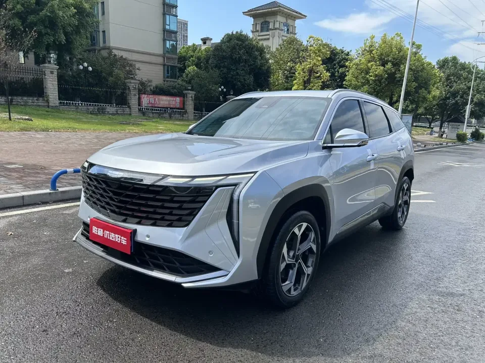 Geely Atlas L Boyue L 2023 1.5TD DCT Premium 2023 — photo 1, buy with delivery to Moscow