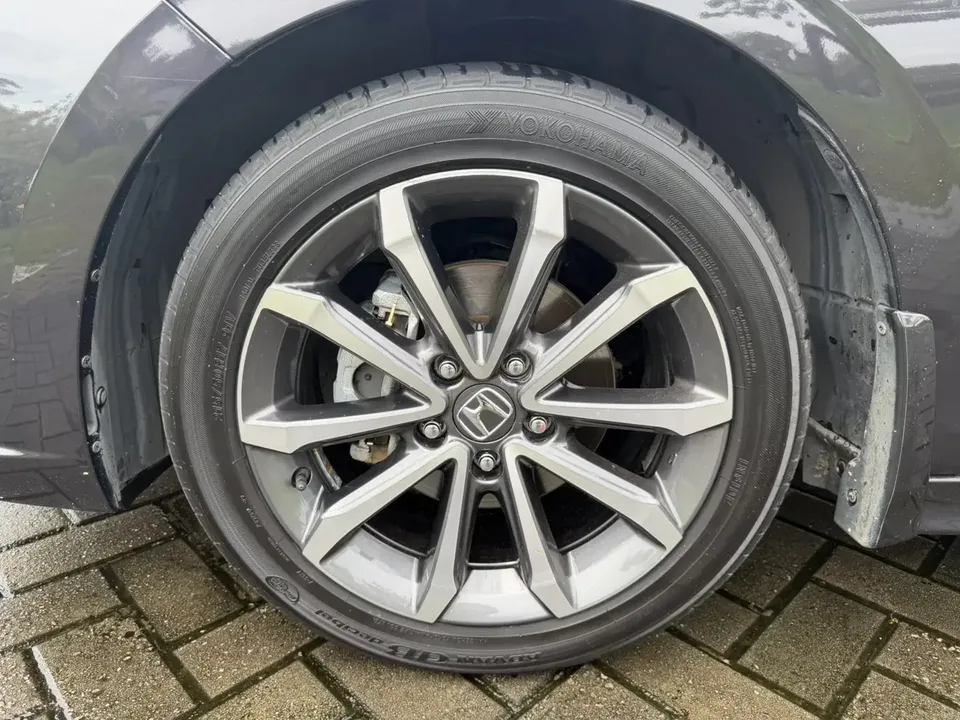 Honda Integra Style 2023 240TURBO CVT Deluxe Edition 2023 — thumbnail 3