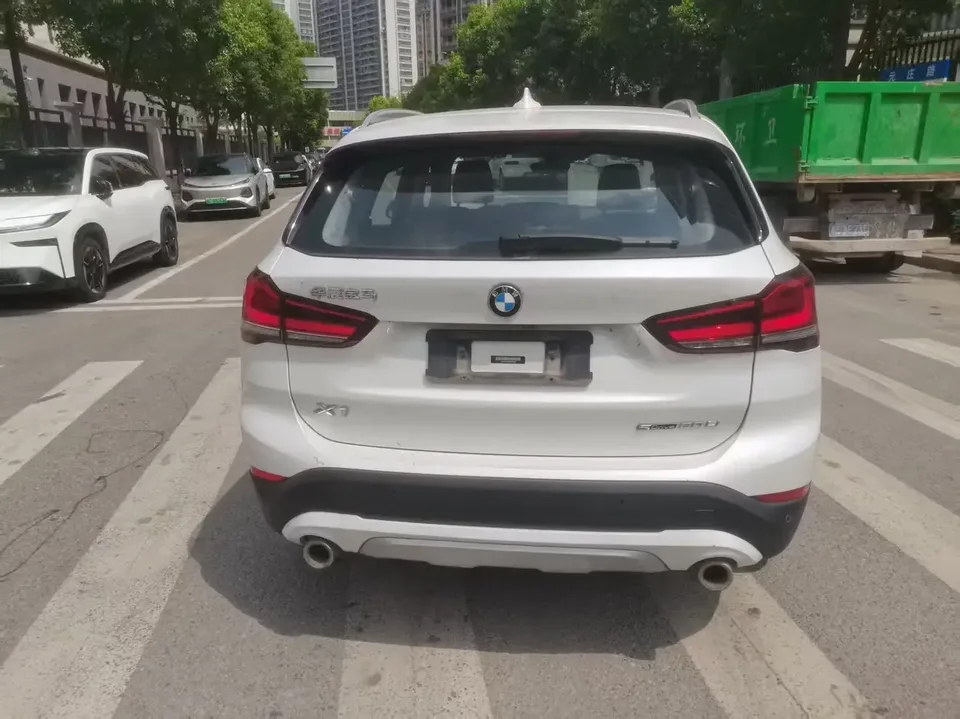 BMW X1 BMW X1 2021 sDrive20Li Fashion Edition 2022 — thumbnail 2