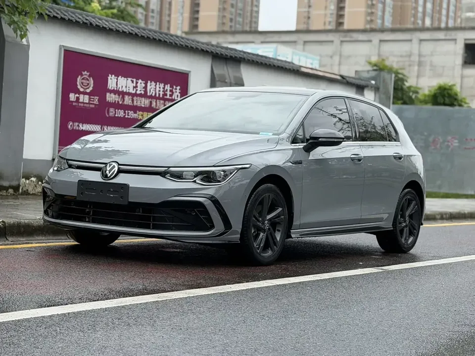 Volkswagen Golf golf 2023 280TSI DSG R-Line Lite 2023 — photo 1, buy with delivery to Moscow