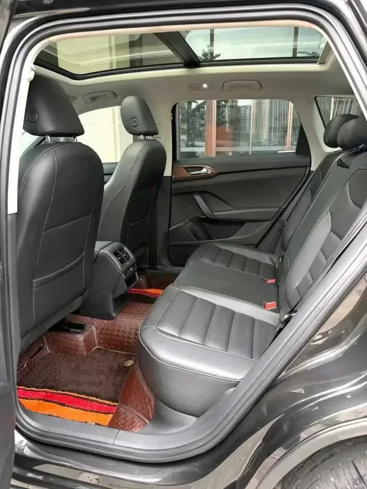 Volkswagen Tharu tuyue 2022 280TSI 2WD Fashion Edition 2022 — thumbnail 3