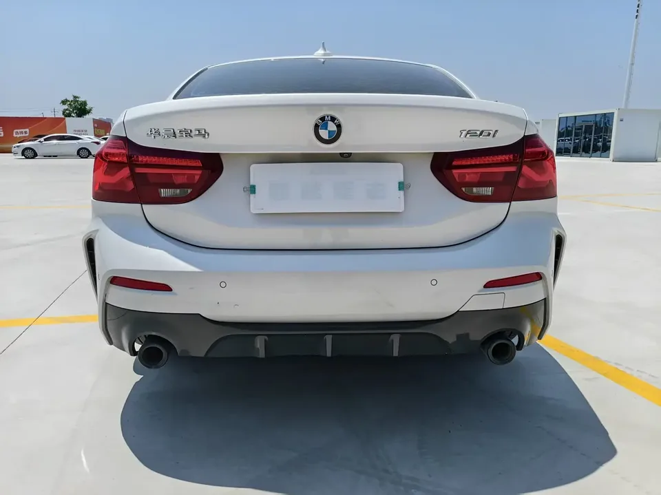 BMW 1 Series BMW 1 Series 2023 120i M Sport Edition 2023 — thumbnail 2