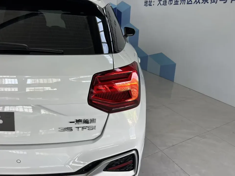 Audi Q2L Audi Q2L 2022 35 TFSI Stylish Dynamic 2023 — миниатюра 2