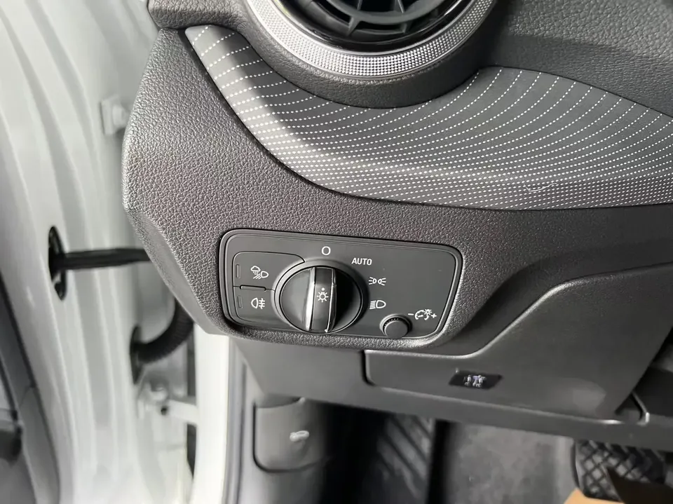 Audi Q2L Audi Q2L 2022 35 TFSI Stylish Dynamic 2023 — миниатюра 5
