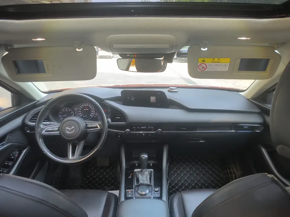 Mazda Axela Mazda3 Angkesela 2021 2.0L Automatic Premium Edition 2022 — thumbnail 2
